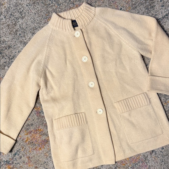Vintage LeRoy Women's Cream Cardigan Sweater M